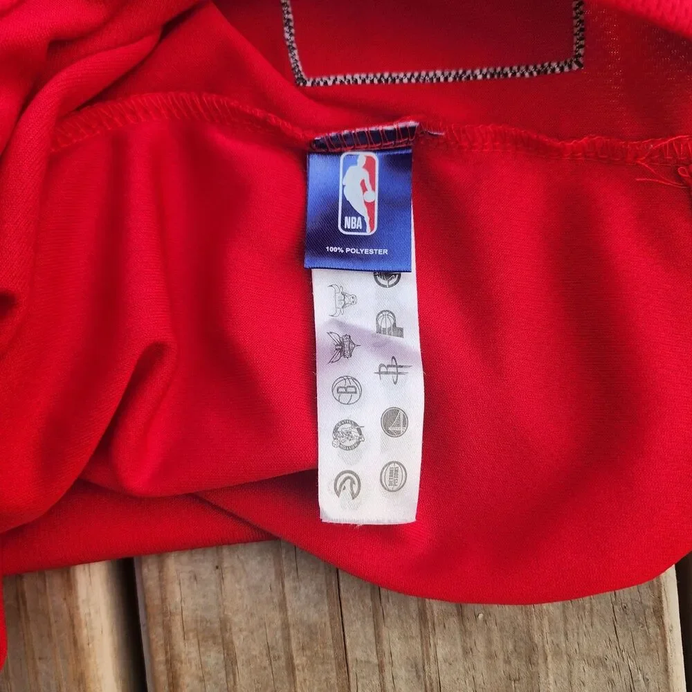 NBA Chicago Bulls Youth Red Basketball Jersey Size 14-16 Large Embroidered Logo